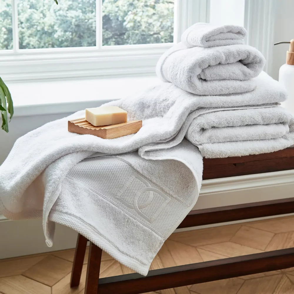 700gsm Bath Towel White